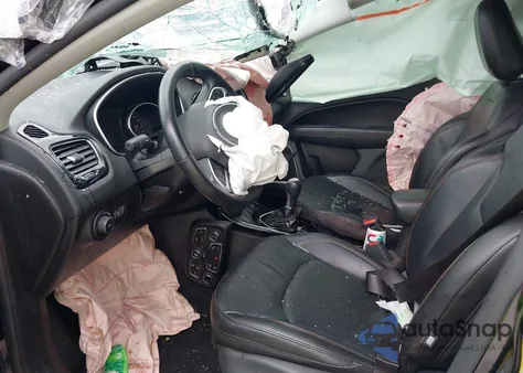 2021 Jeep Compass Limited 4X4 z USA, uszkodzony, nr VIN 3C4NJDCB6MT584016